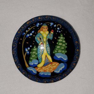 Vintage Russian Handpainted Signed Lacquer Brooch Pin